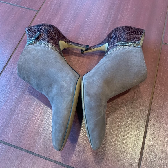 MICHAEL Michael Kors Clara ankle bootie - Picture 4 of 7